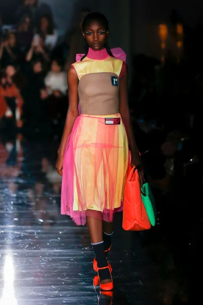 Look 11